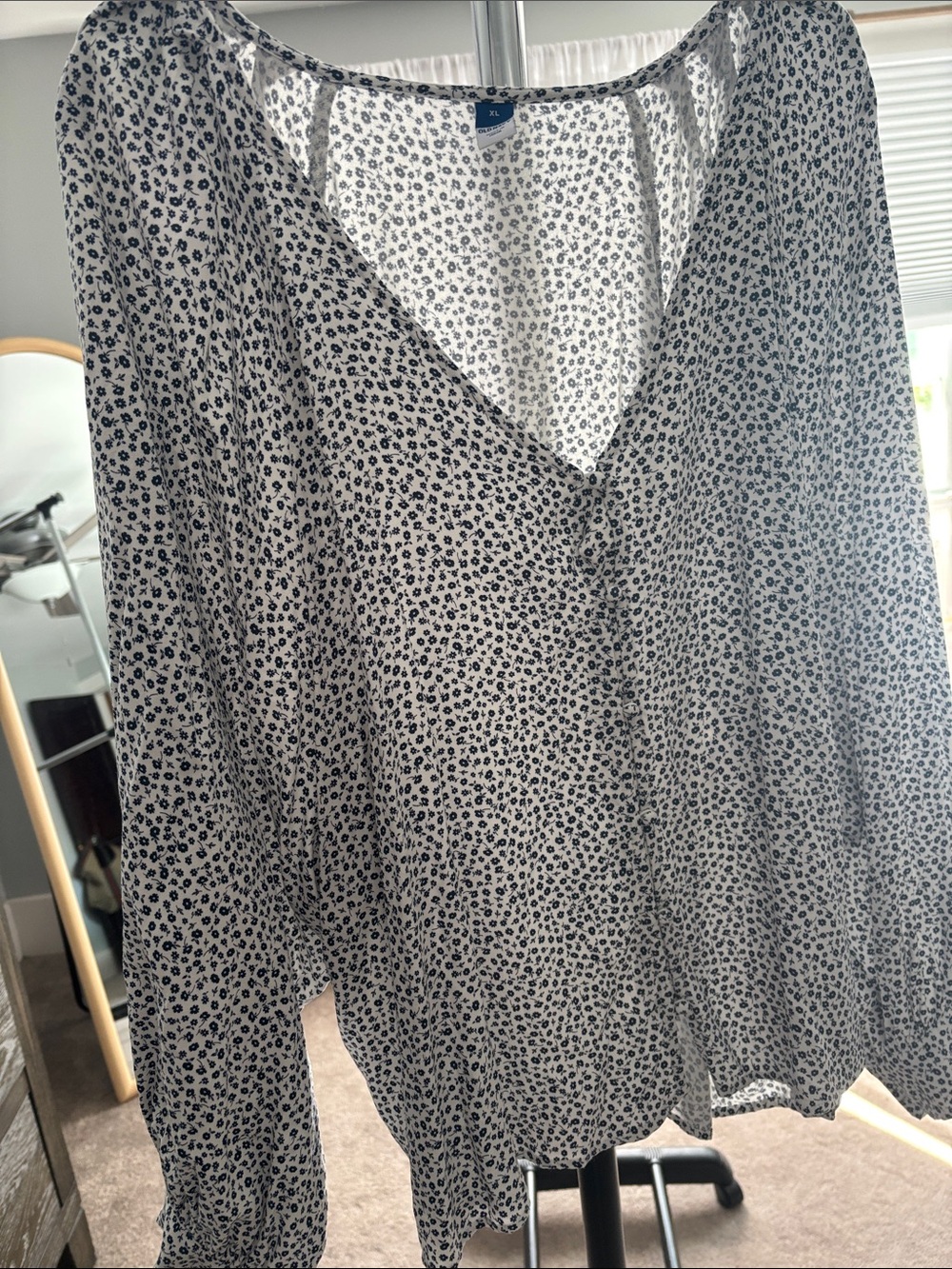 Women's White and Navy Printed V-Neck Shirt